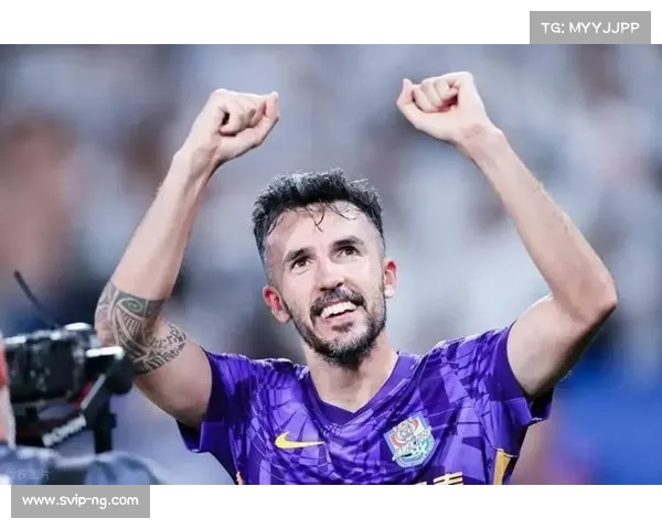 津门虎基莱斯12球紧追射手榜首展现强劲进攻势头球队争冠前景广阔 津门虎基莱斯12球紧追射手榜首展现强劲进攻势头球队争冠前景广阔