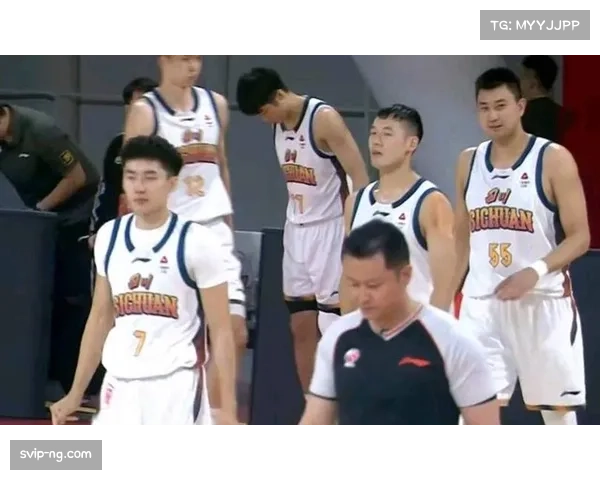 景菡一与杨文学本土球员挺身而出 四川队虽败犹荣